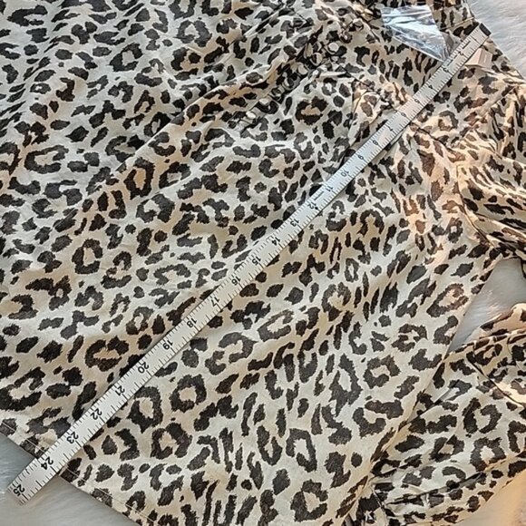 J.CREW Leopard Animal Print Half Button Front Ruffle Collar Preppy Blouse Top XS - Picture 9 of 9